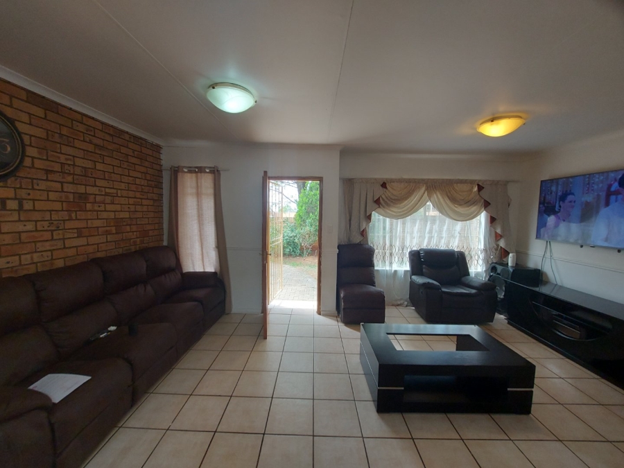 3 Bedroom Property for Sale in Groenvlei Sh Free State